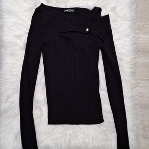 Chic Off-Shoulder Black Sweater
